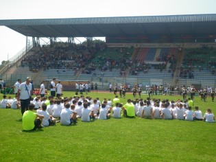 La cornice dello stadio Pinto di Caserta