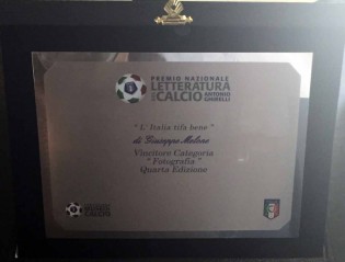 Il premio consegnato a Giuseppe Melone