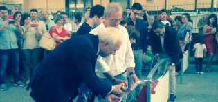 Il momento del taglio del nastro
