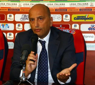 Il presidente della Casertana Giovanni Lombardi