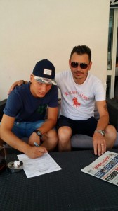 Guerrazzi al momento della firma