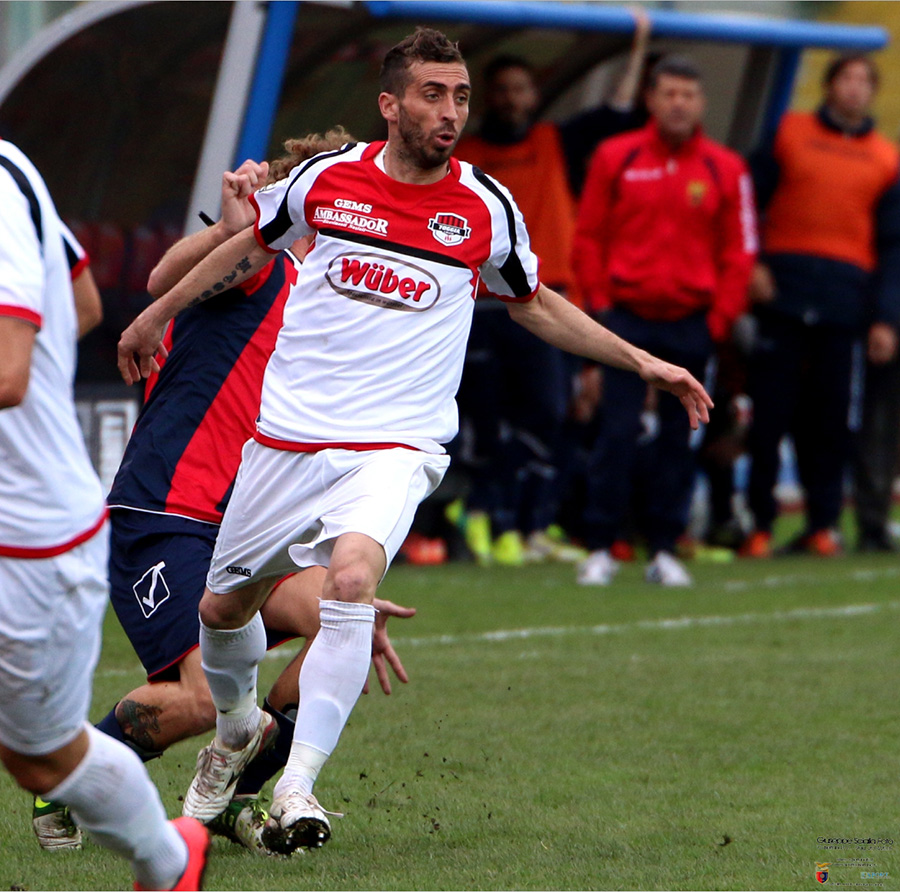 Cavallaro si toglie dal mercato: “Grazie a tutti per l’affetto, ma sono un giocatore del Foggia”