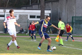 Nicola Ciotola in azione contro la Casertana