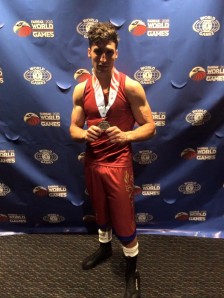 Giuseppe Perugino con l'argento al collo a Fairfax