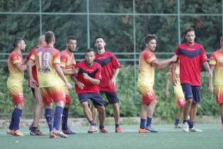 Una fase di gioco di Casertana-Equipe Campania dello scorso 25 Luglio (Foto Carozza)