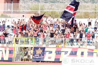 I tifosi della Casertana (Foto Gianfranco Carozza)