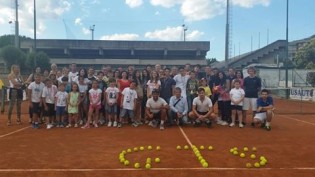 Il Gruppo Tennistico Sammaritano al completo