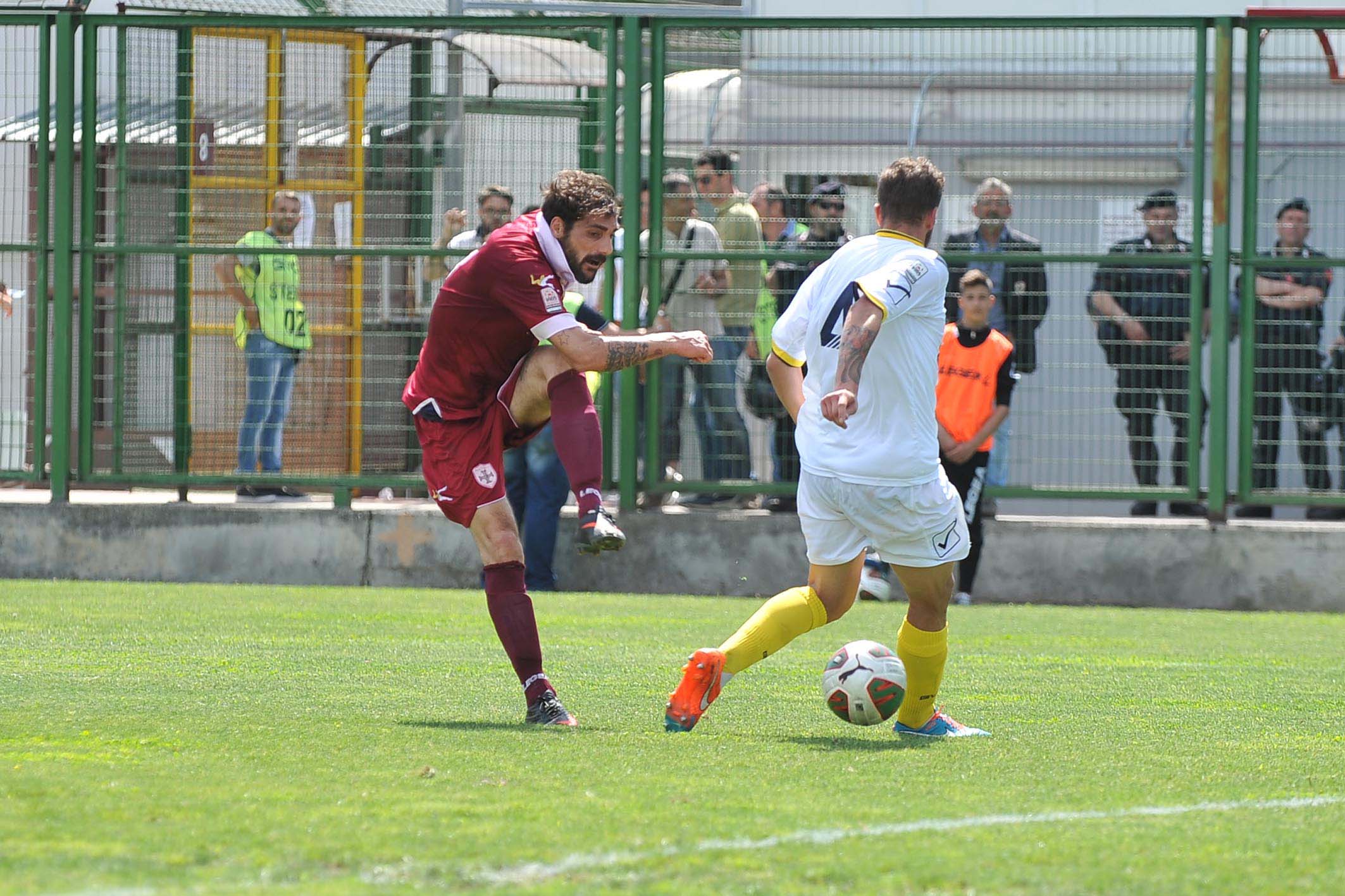 De Luca in azione con la maglia dell'Aversa (Foto Vincenzo Di Monda)