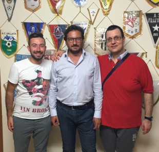 Il presidente Luongo, col tecnico Santo e il ds Ciarmiello