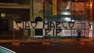 Lo striscione per Marco Tennerello