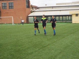 Arbitro Scatena e assistenti (foto Gino Ragnino)