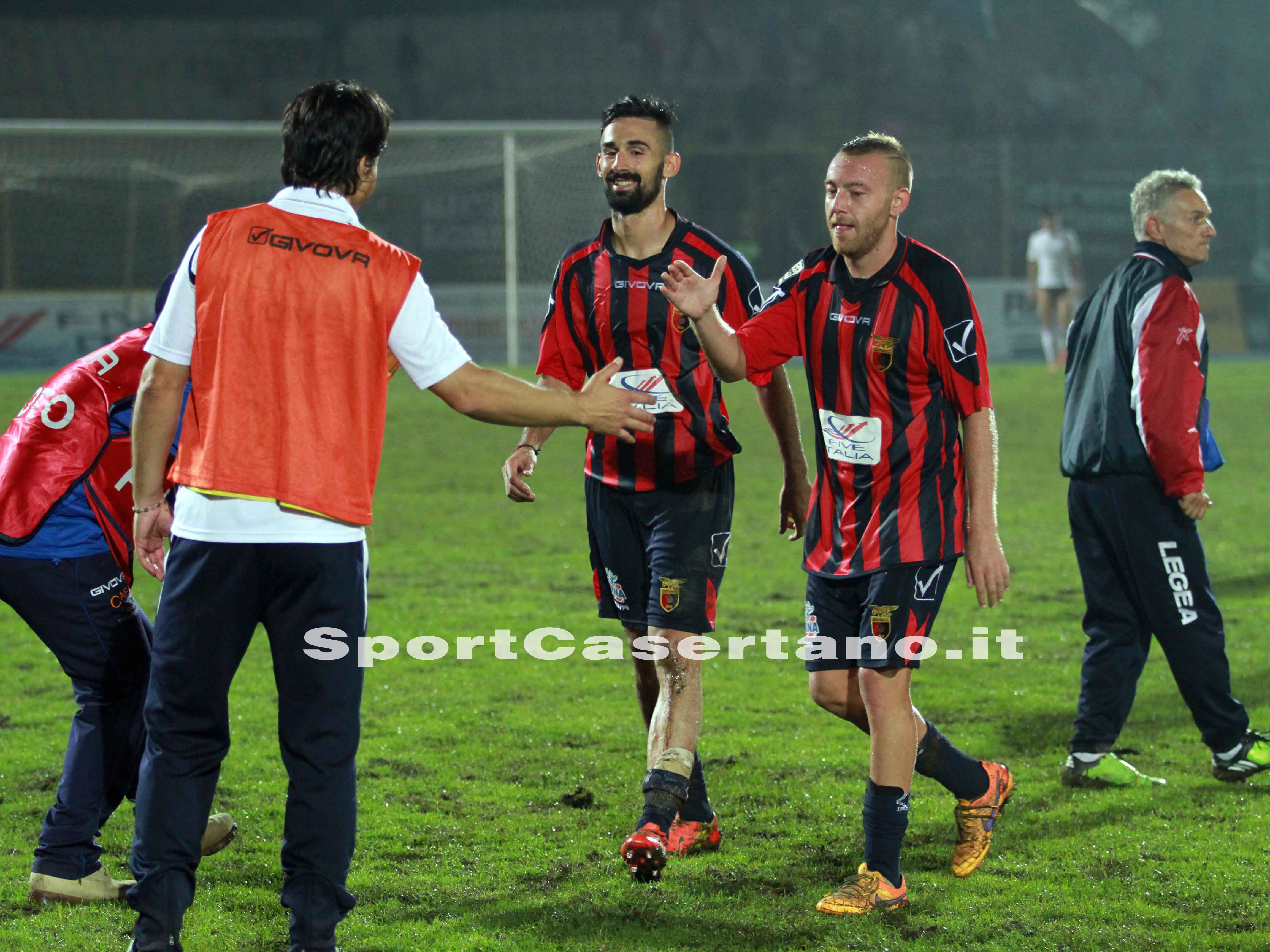 La fotogallery di Casertana-Catania, la grande notte rossoblù