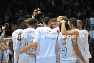 La Juve festeggia il successo contro Capo d'Orlando (Foto Filauro)