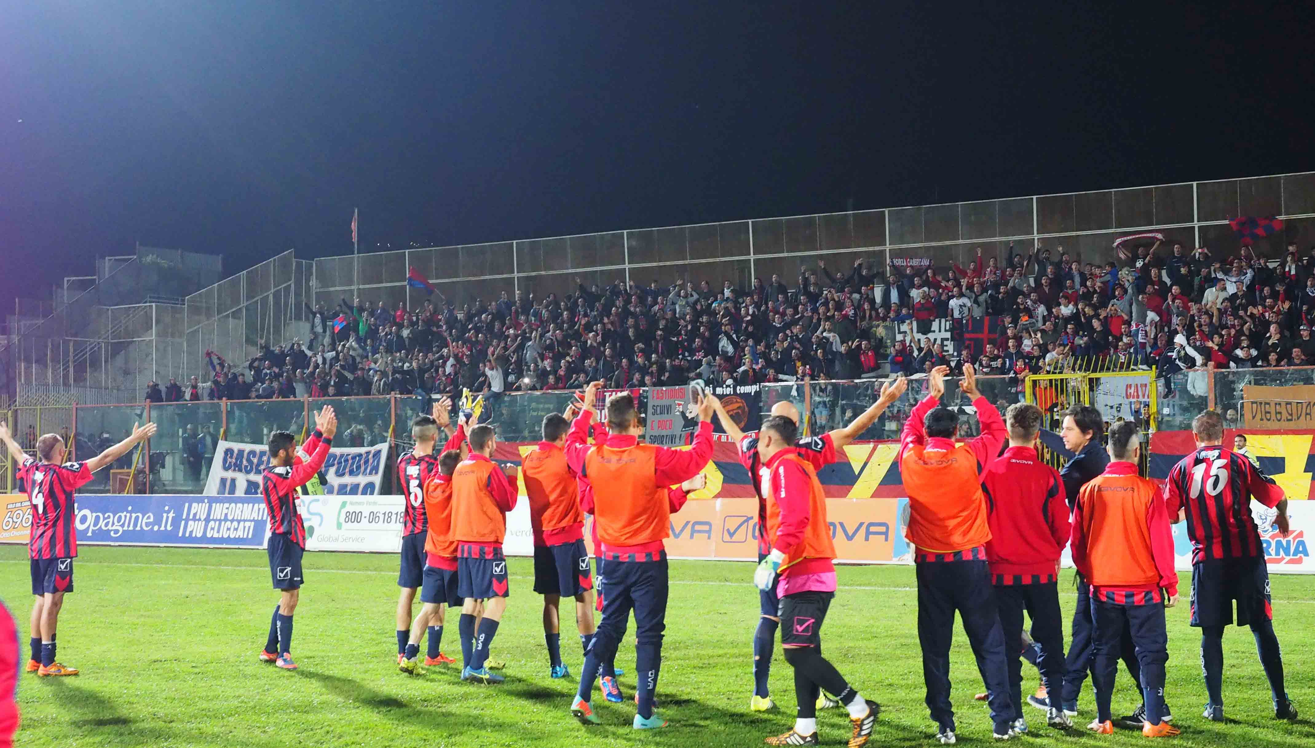 VIDEO – Casertana travolgente in Sicilia e sul pullman si scatena la festa