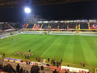 La Casertana durante il riscaldamento