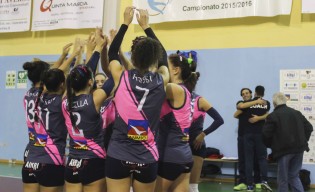 L'Alp Volley festeggia la vittoria