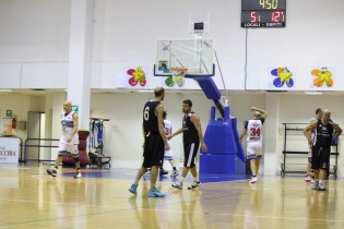 Una fase del match tra B&F e Atletico PKH (foto Tanaka)