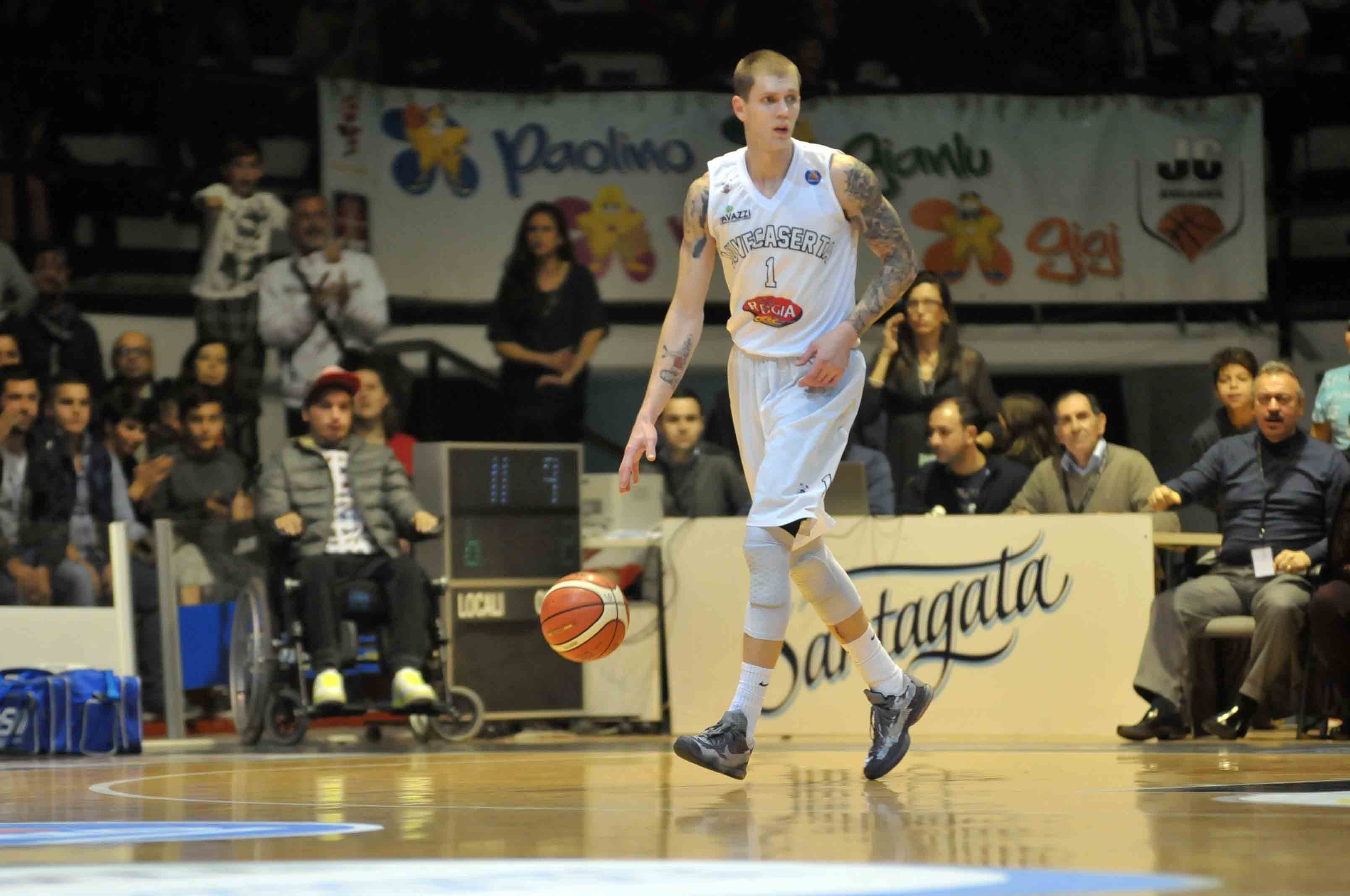Super Downs, Caserta batte Pesaro
