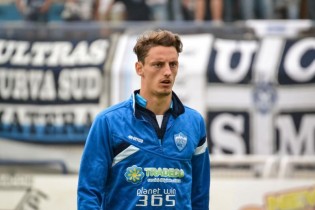 Rolando in gol contro la Paganese (Foto Taccardi)