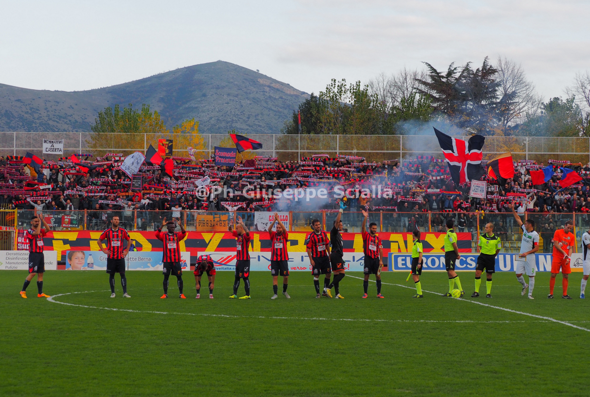 La Casertana torna a sorridere, battuto il Monopoli: la fotogallery completa
