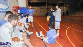 La Virtus 04 Curti prima del match  contro Ercolano (foto Vittorio Celentano)