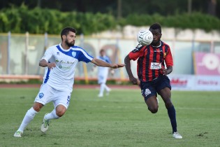 Zaffagnini in azione contro la Casertana (Foto Di Monda)