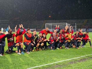 La festa a fine gara contro il Benevento