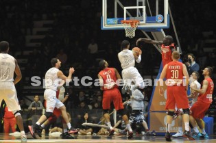 Siva a canestro (Foto Alida Filauro)