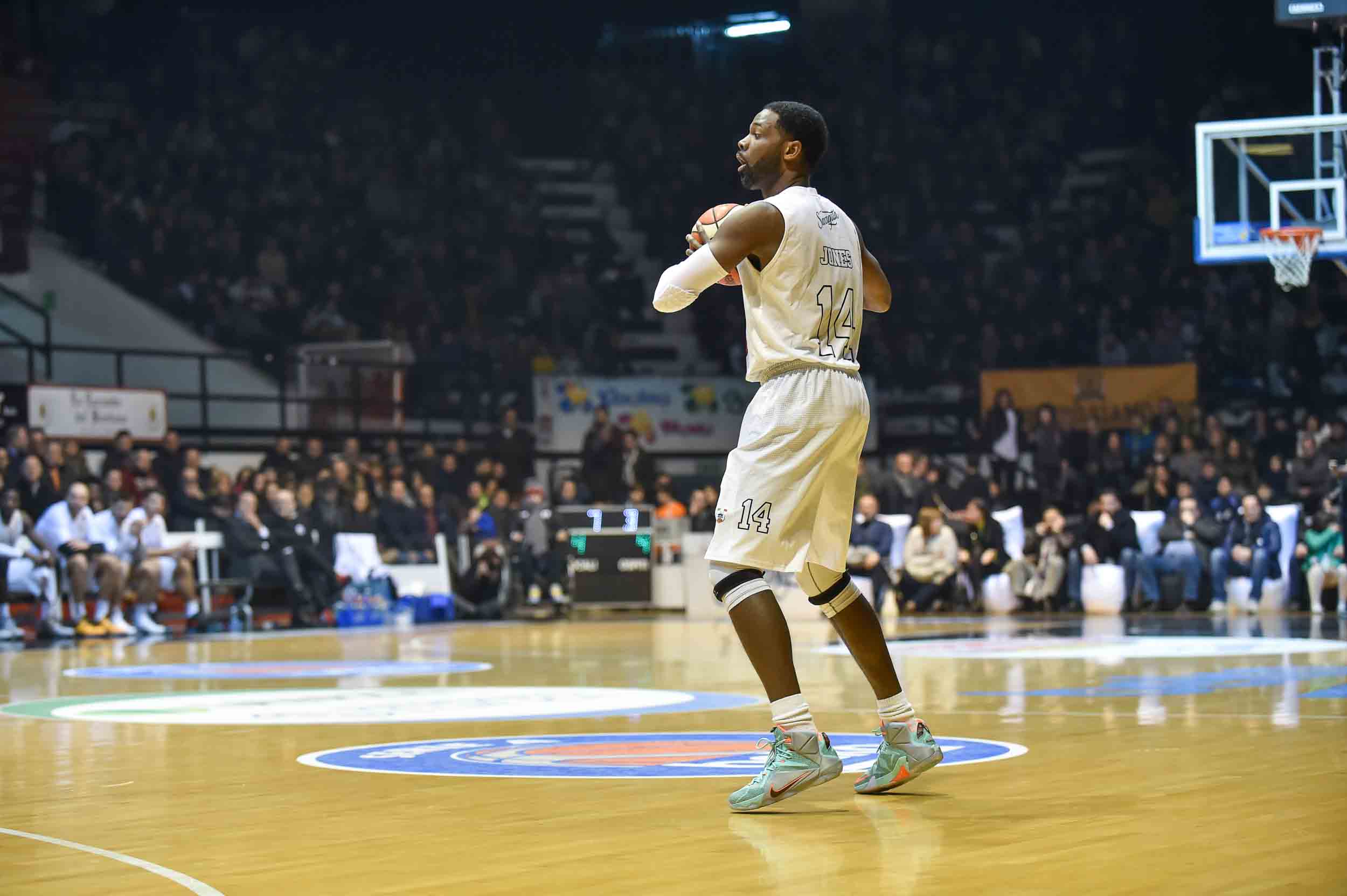 La Juve e quelle ‘strane’ voci su Jones, ma l’assetto resta invariato