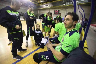 Mobilya Aversa vs Messaggerie Misterbianco -Coach Bosco in panchina