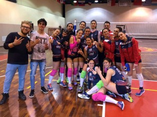 L'Alp Volley festeggia la vittoria sul Cus