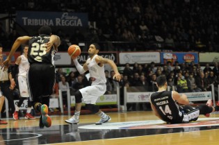 Siva in azione contro Bologna (Foto Filauro)