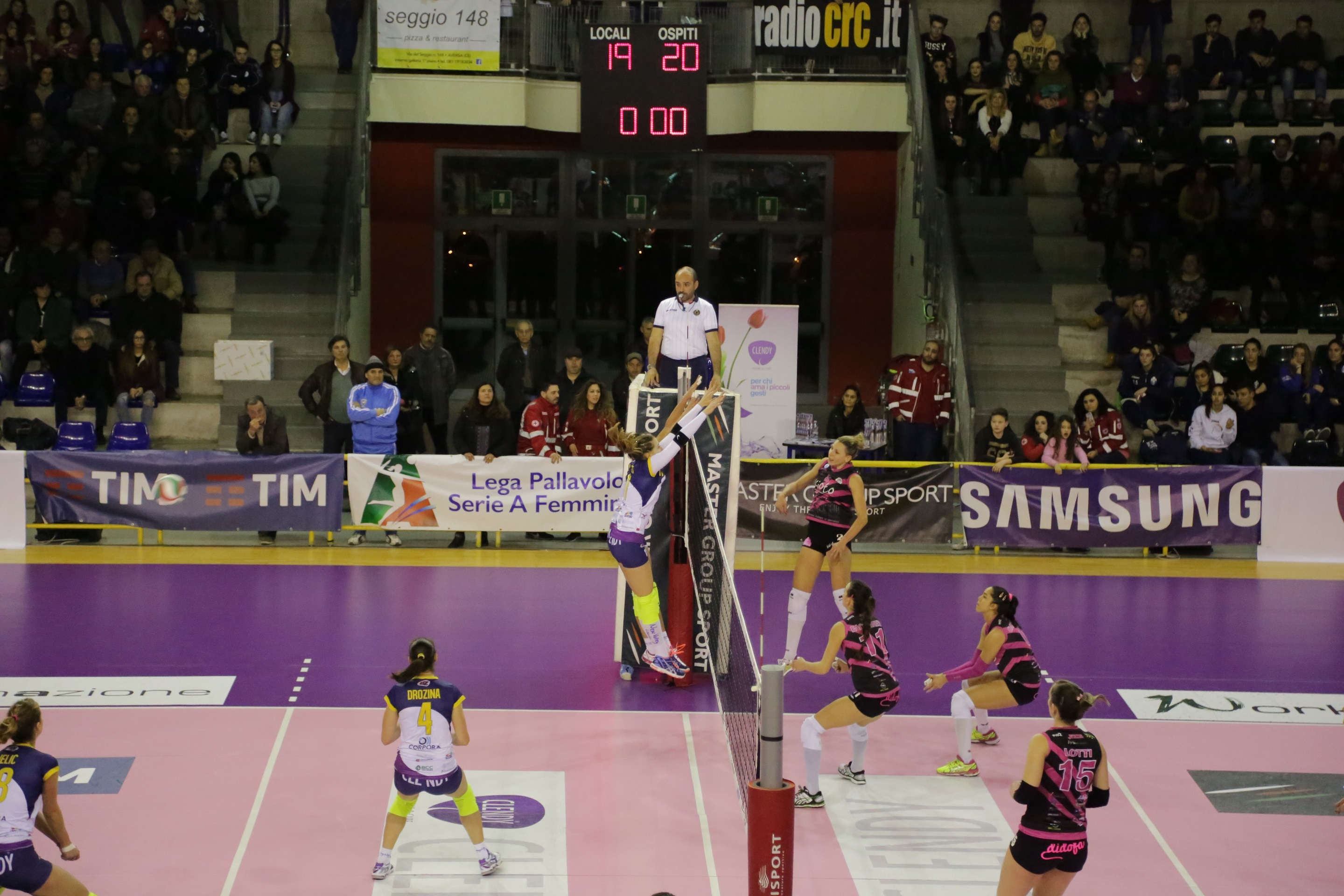 Clendy Aversa, Musto: “E’ il momento di agire, fuori i facinorosi dai palazzetti”