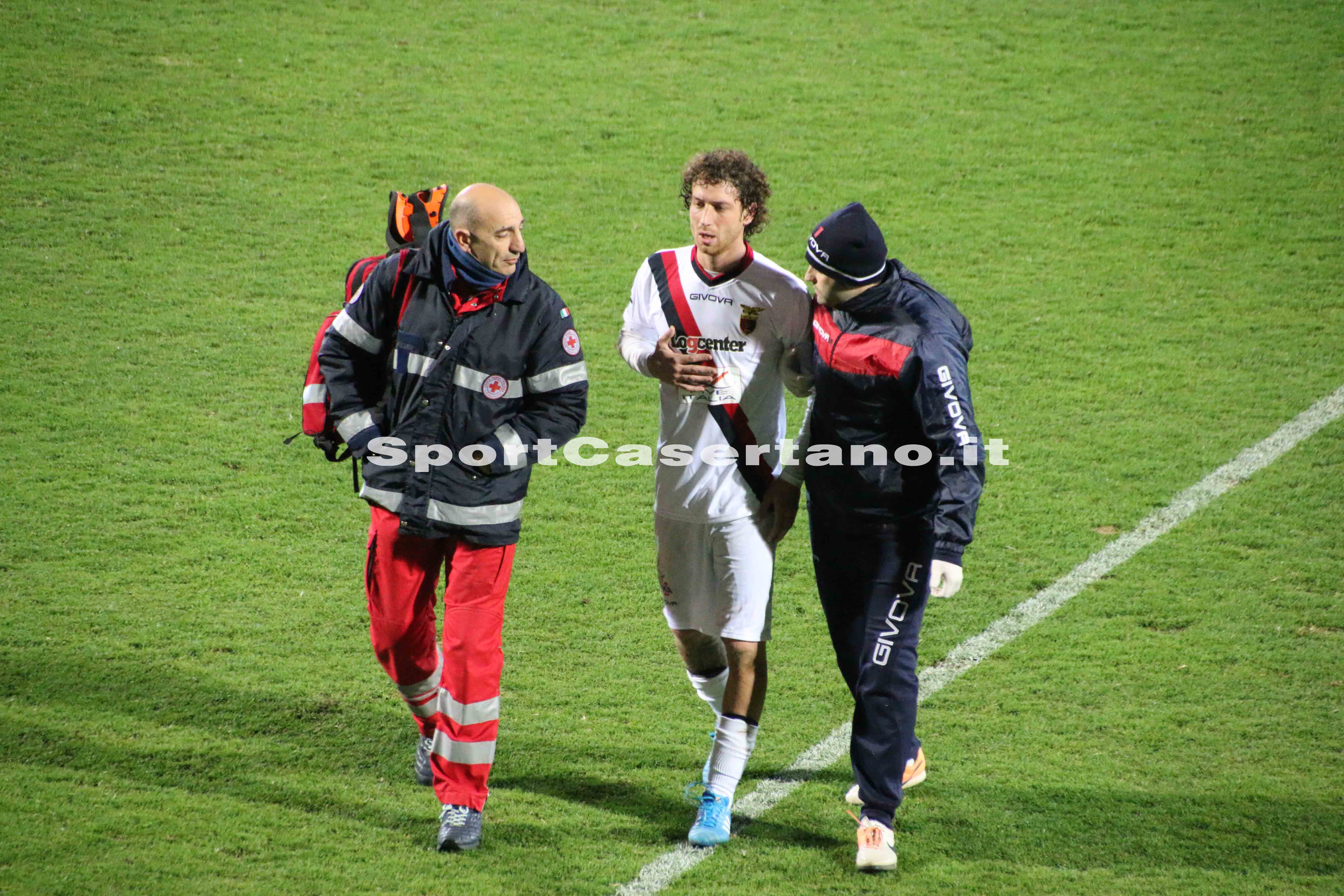 Matera-Casertana: malore per Marano, il centrocampista costretto a uscire