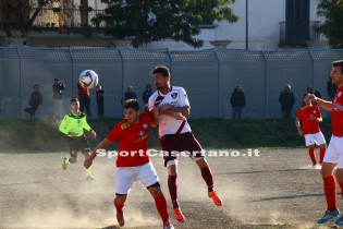 Loasses in azione contro la Real Maceratese