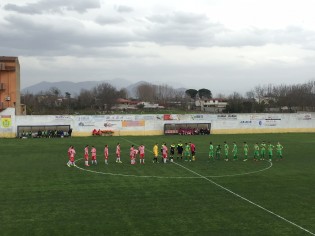 L'entrata in campo delle due squadre