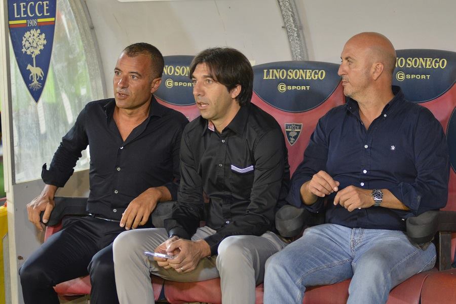 Casertana-Lecce, Trinchera non ha dubbi e attacca: “Il nostro collaboratore regolarmente tesserato, ma loro…”