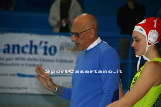 Coach Napolitano durante il match contro la Roma WP