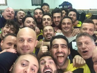 Il selfie vittorioso della Rinascita Vico 