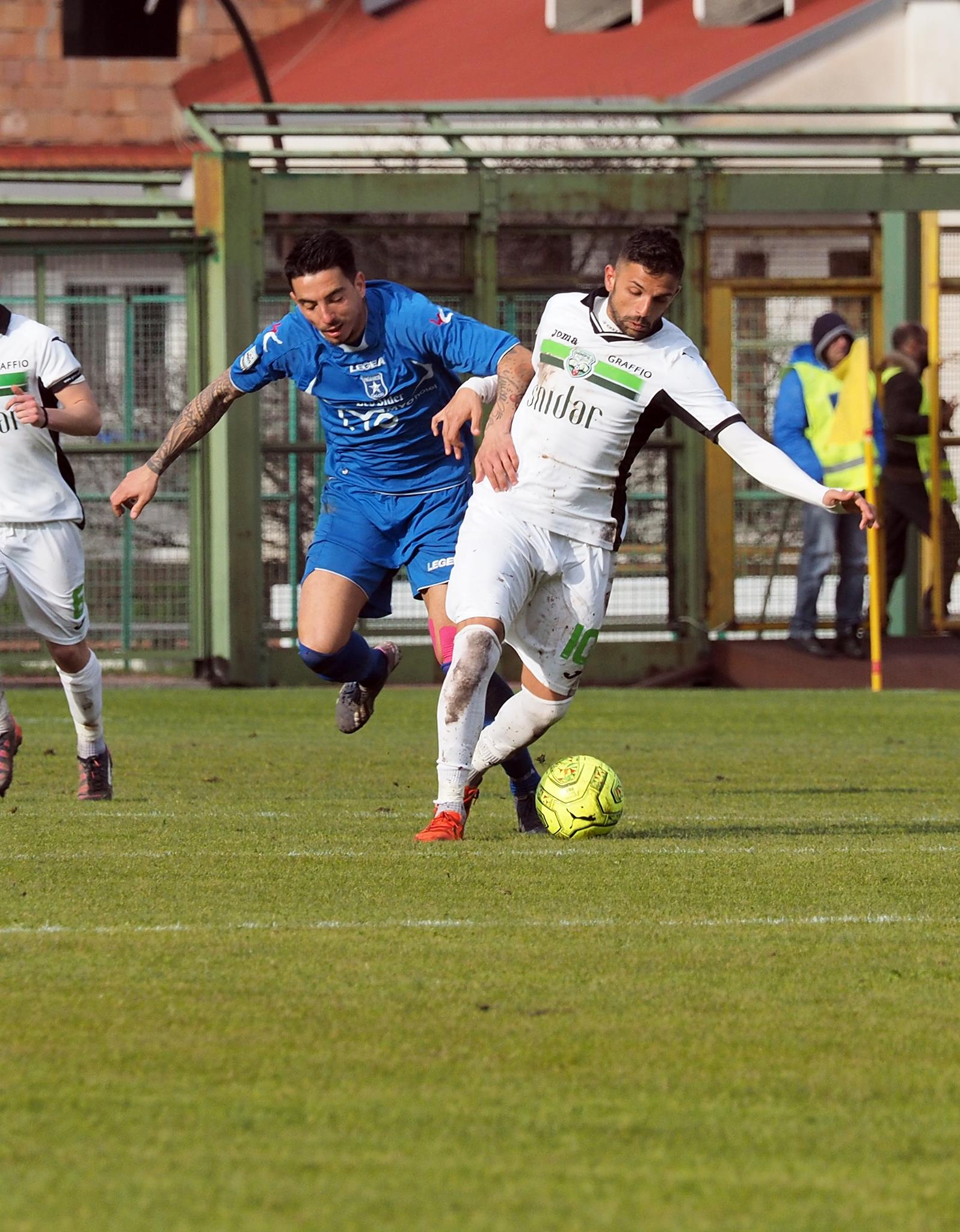 Un momento di Paganese-Monopoli (Foto Scialla)