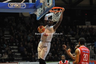 Hunt in azione contro Pistoia (Foto Filauro)
