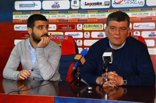 Un momento della conferenza stampa