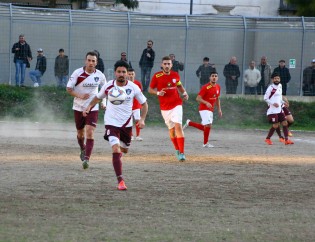 Bruno Loasses in gol contro il Comprensorio Atellano