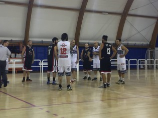 L'inizio del match al Pala Don Bosco