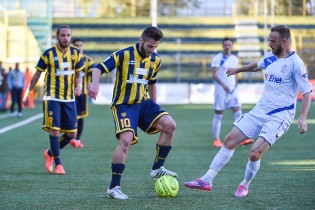 Nicastro duella con Zibert (Foto Di Monda)