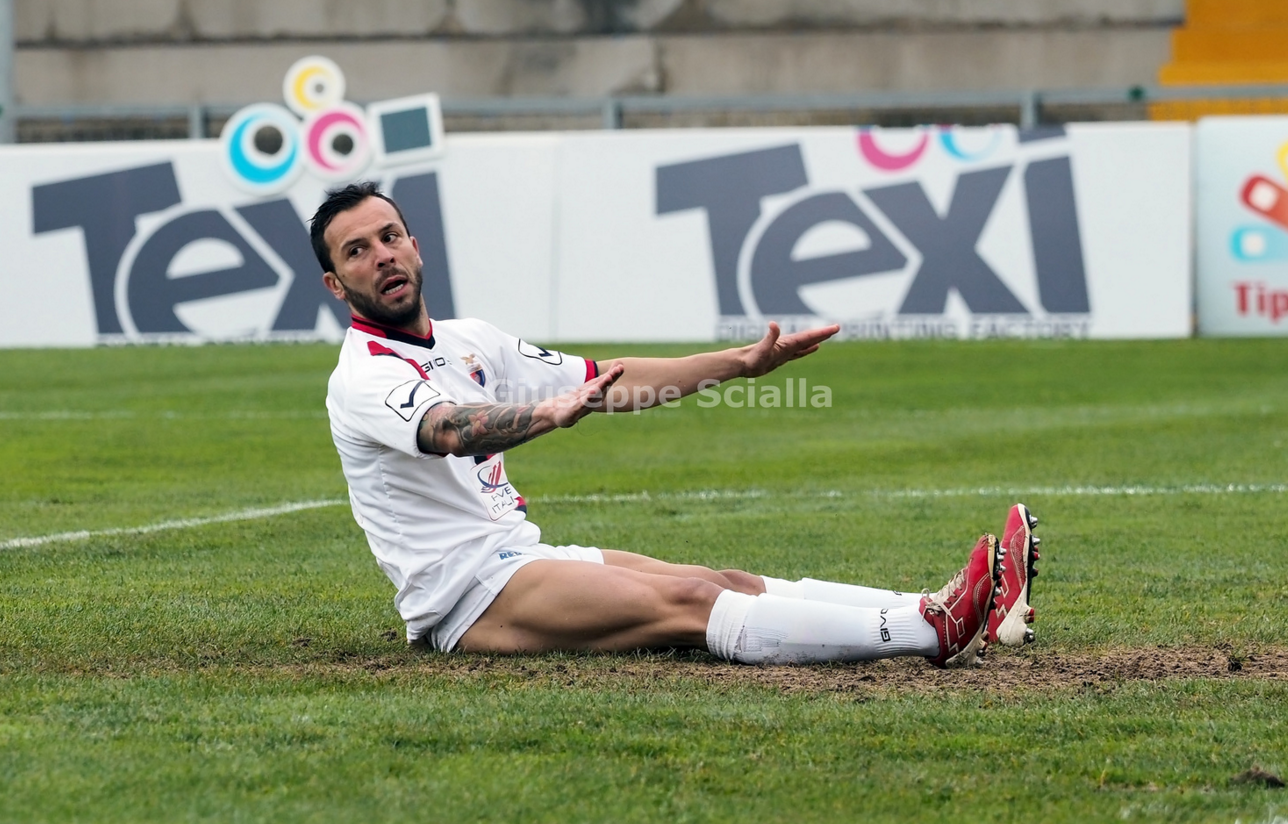 Casertana il derby si trasforma in un incubo: onore solo ai 1000 cuori rossoblù, la fotogallery
