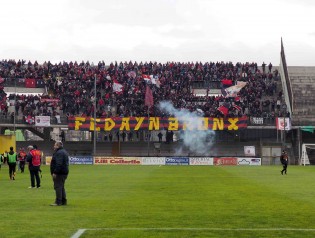 I tifosi della Casertana a Benevento (Foto Scialla)