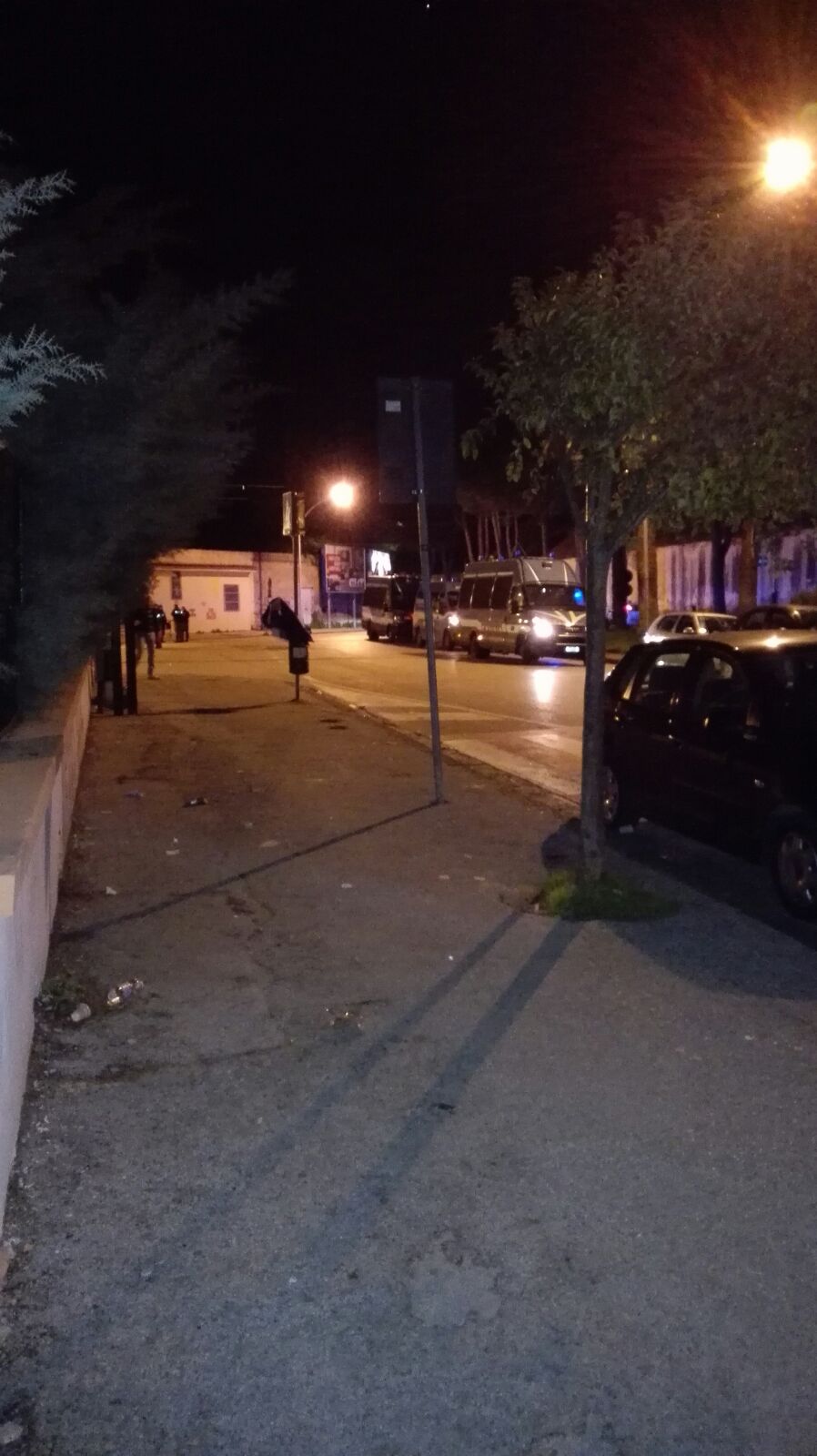 Pinto presidiato dalla Polizia che precisa: “L’auto di De Angelis in fiamme per corto circuito”