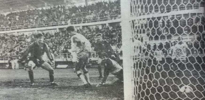 Il gol di Ricci in Casertana-Messina dell'86