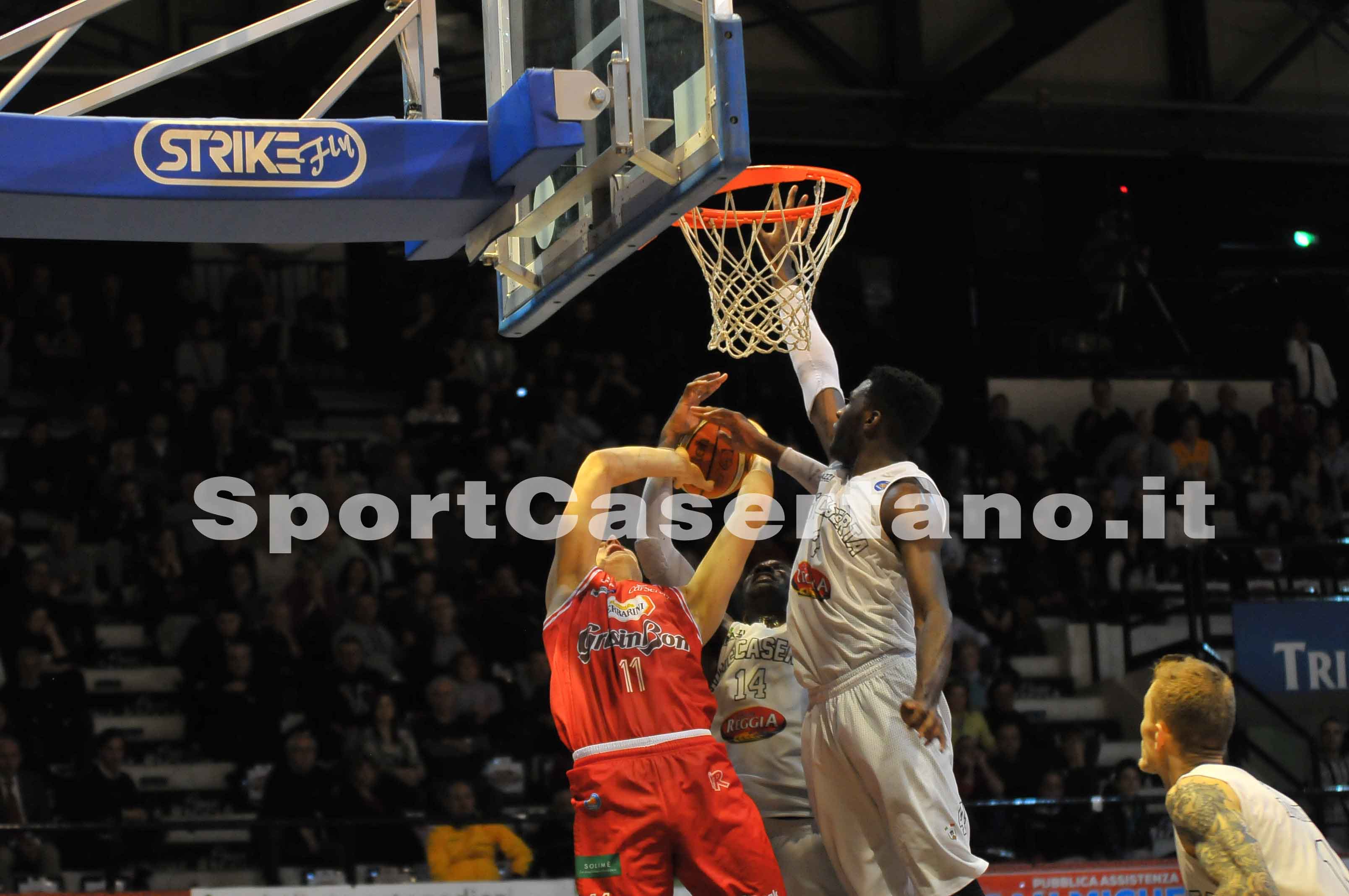 Juve a testa alta contro la corazzata Reggio Emilia, la fotogallery